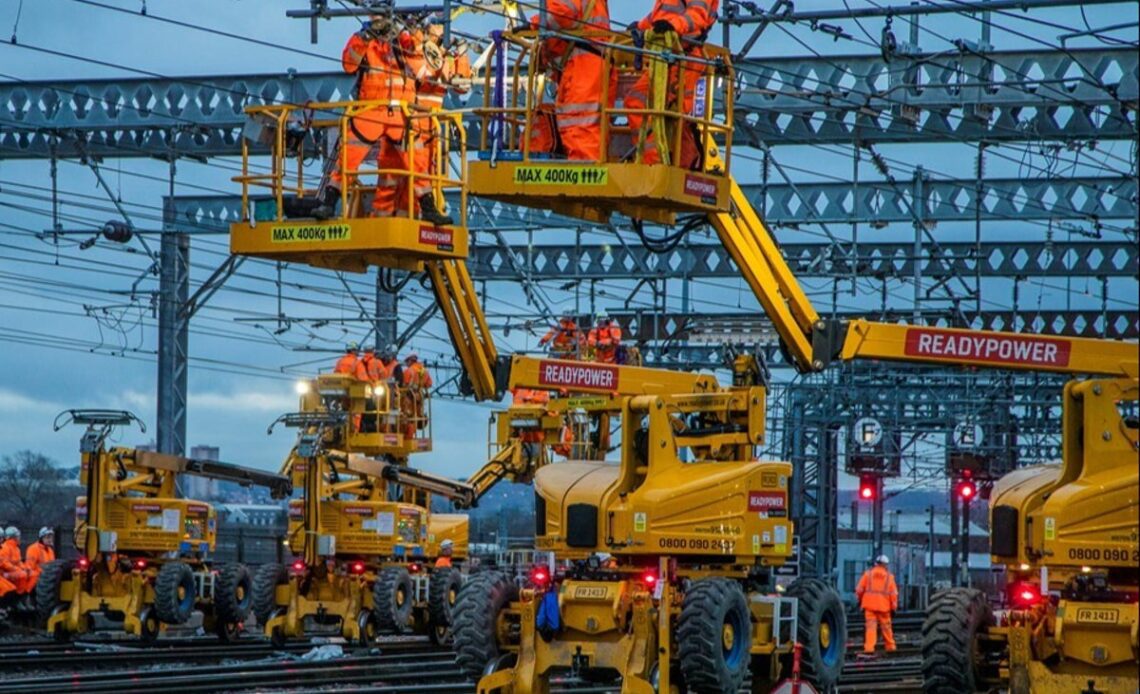 Rail chaos as power failures add to Storm Ciarán woes