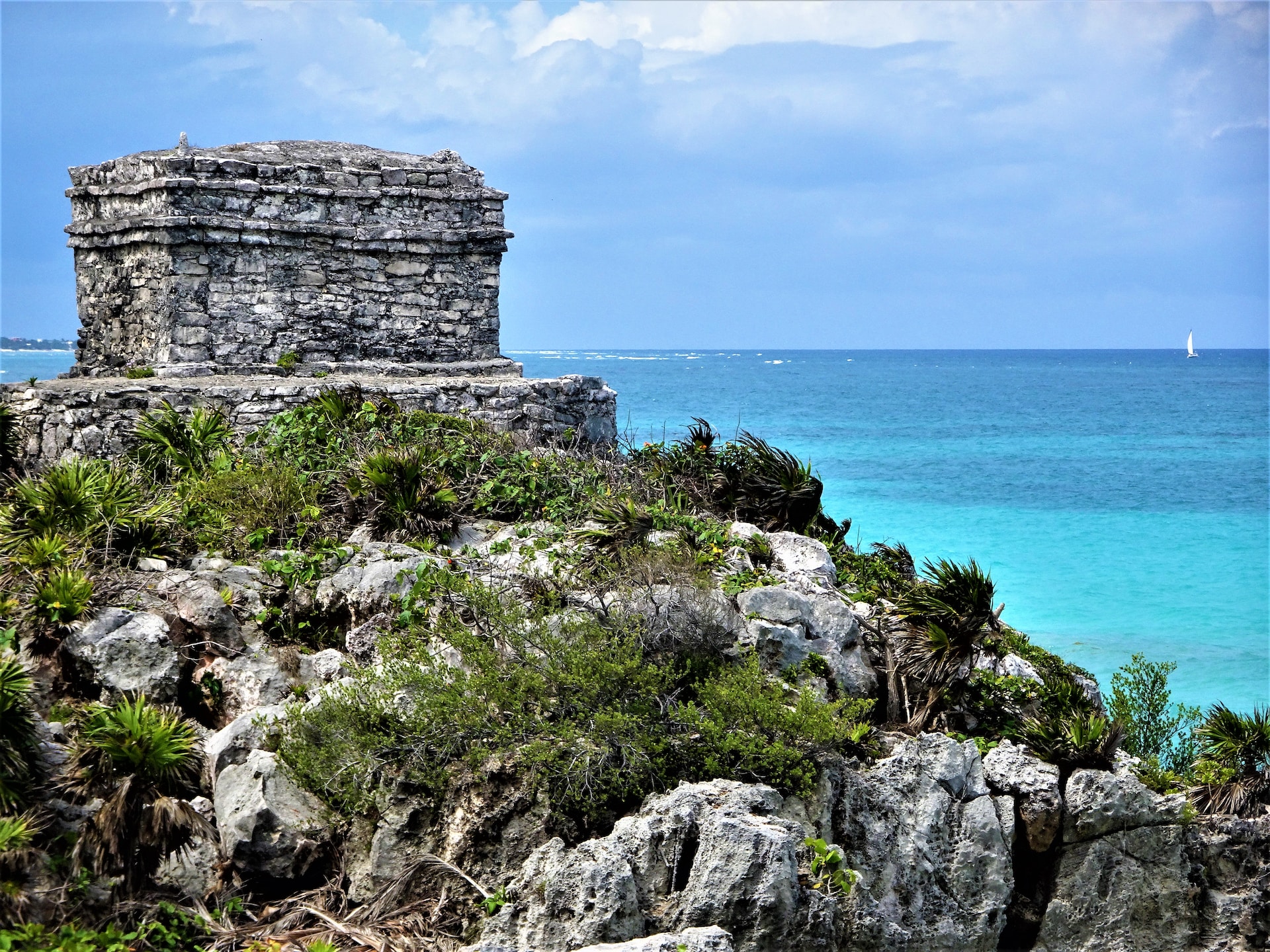 Tulum ruins (photo: Laura LaBrie)