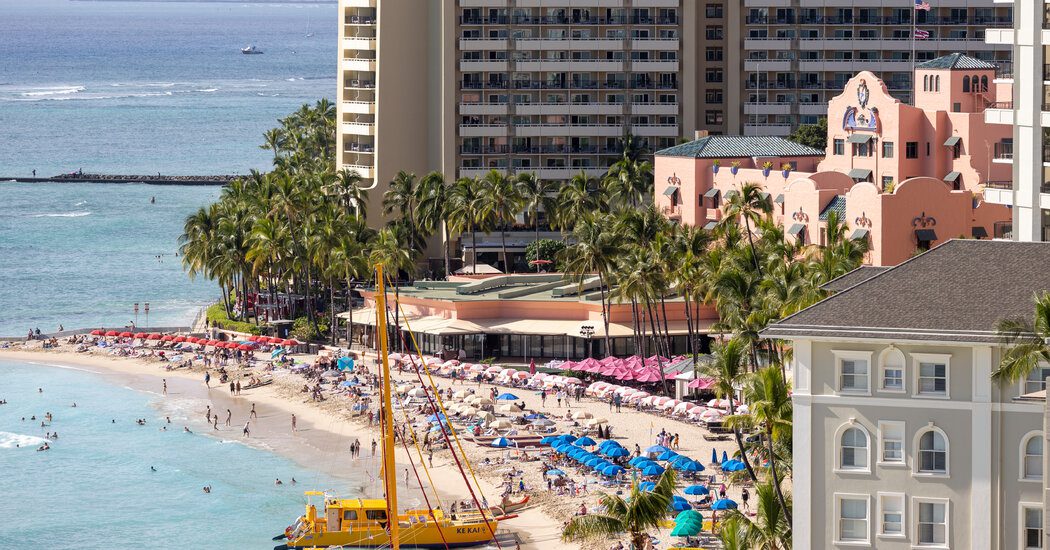 Tourism is Big in Waikiki. That Doesn’t Mean You Shouldn’t Go.