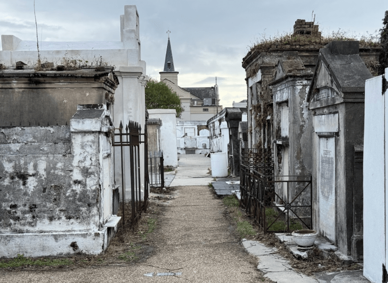 St. Louis Cemetery No. 1 Tours