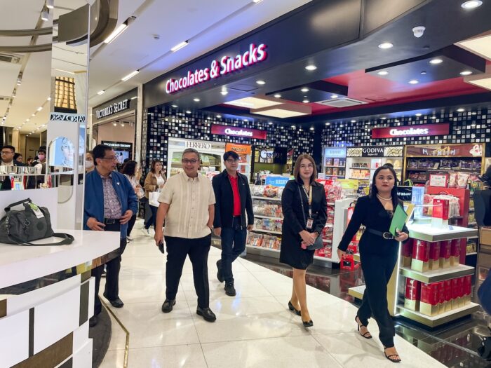 Before the actual dinner, DFPC executives toured the media around Luxe Duty Free