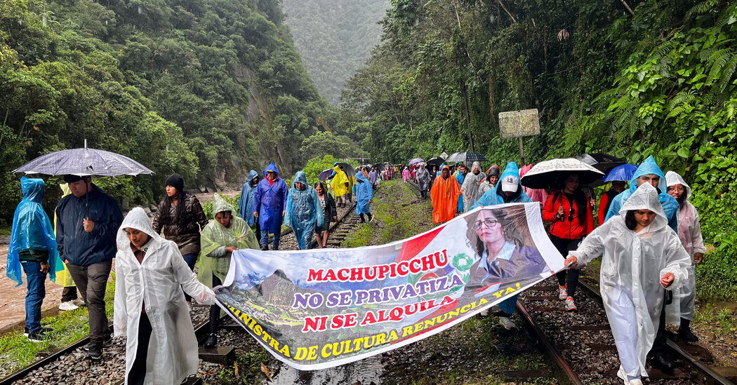Machu Picchu Access Blocked by Peruvian Protesters Over New Ticket System