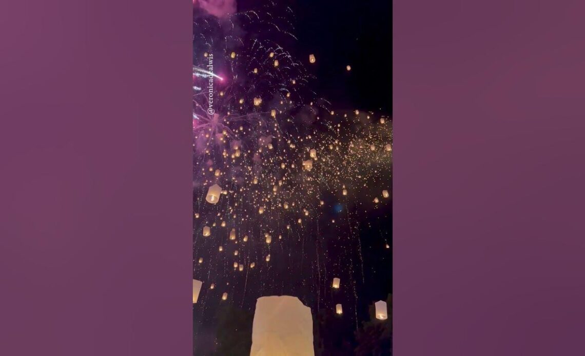 Spectacular Yi Peng Lantern Festival in Chiang Mai, Thailand 🥺✨ #fireworks #thailand #lantern