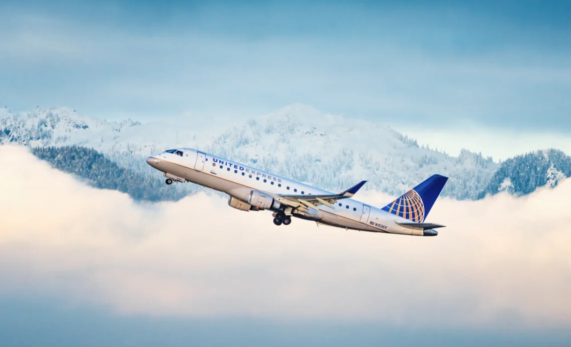 United Launches Routes to Halifax and Vancouver