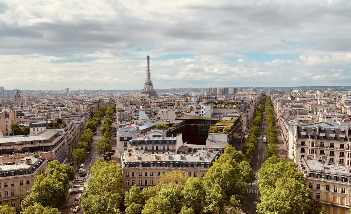 Eiffel Tower in Paris (photo: Aswathy N, Unsplash)
