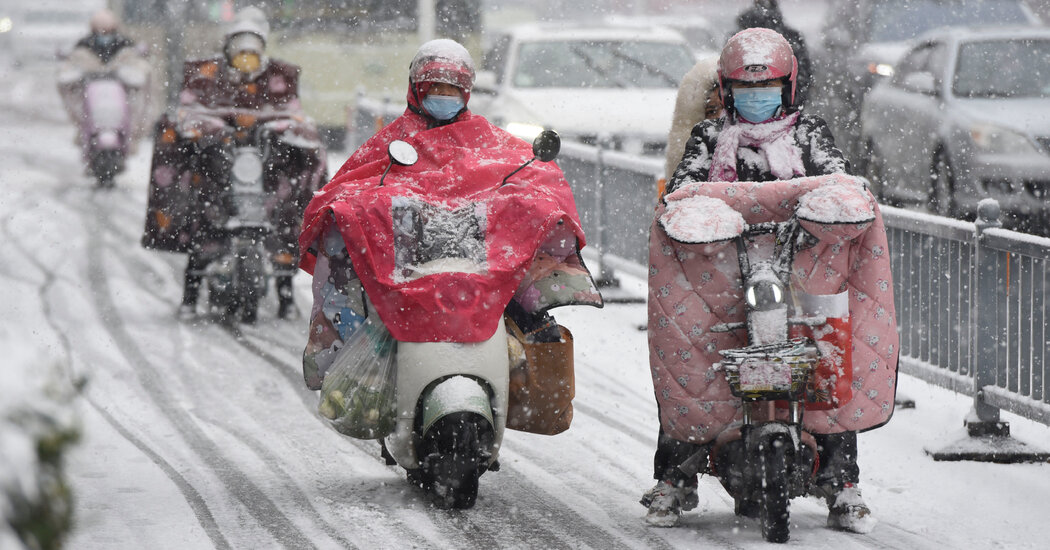 Snow and Rain Disrupt China’s Lunar New Year Travel Rush