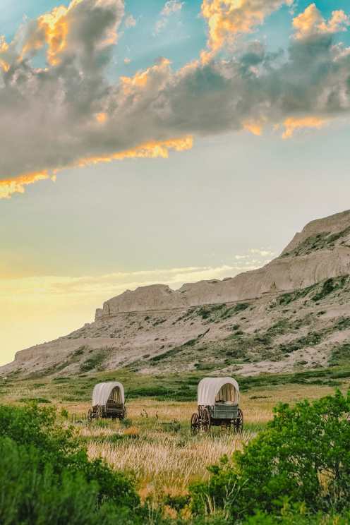 Best Places In Nebraska To Visit Conestoga Wagon Scotts Bluff