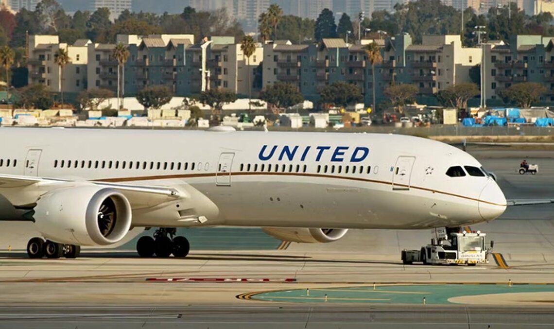 United Airlines flight diverted after passenger item gets stuck | Lifestyle