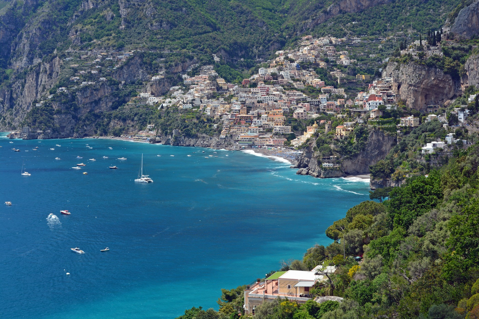 The scenic Amalfi Coast (photo: Mike Morgan)