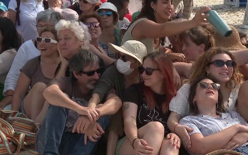 Up to 50 Mallorcans huddled on Sa Rapita beach on Saturday