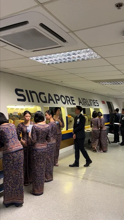 Singapore Airlines flight attendants to go through THIS INSANE training... #shorts #flightattendant