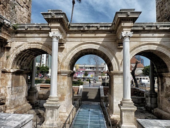 archways at hadrians gate