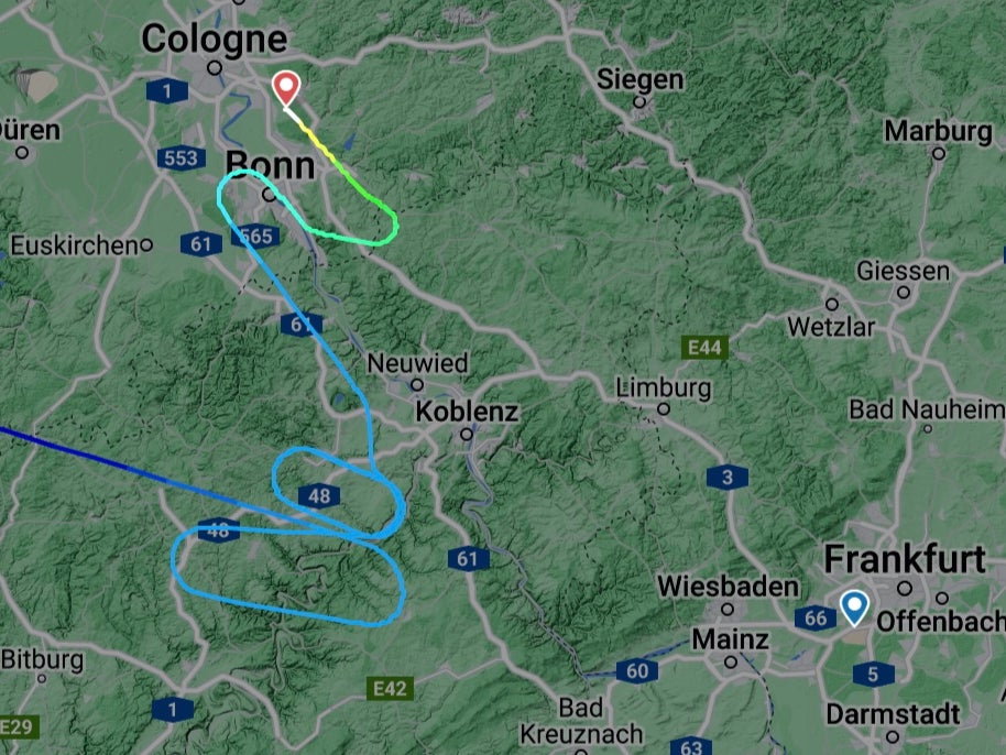 Circle game: Flightpath of Lufthansa flight 401 from New York to Frankfurt, which held for an hour before diverting to Cologne