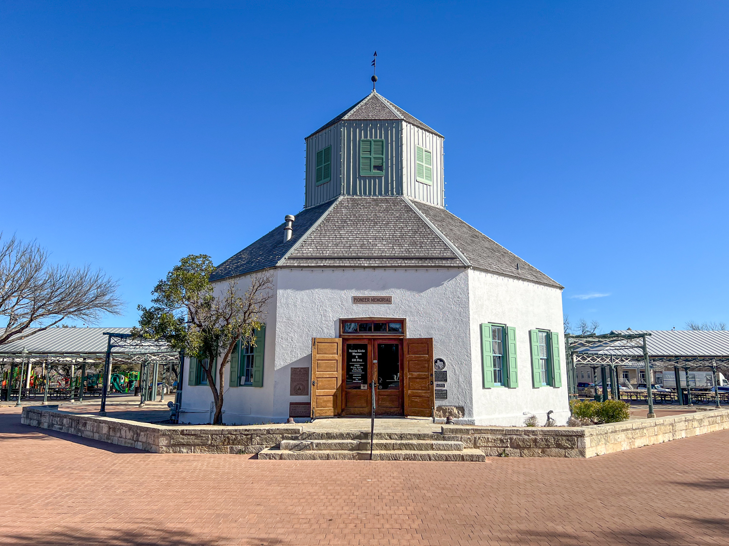 The Pioneer Memorial (photo: Dave Lee)