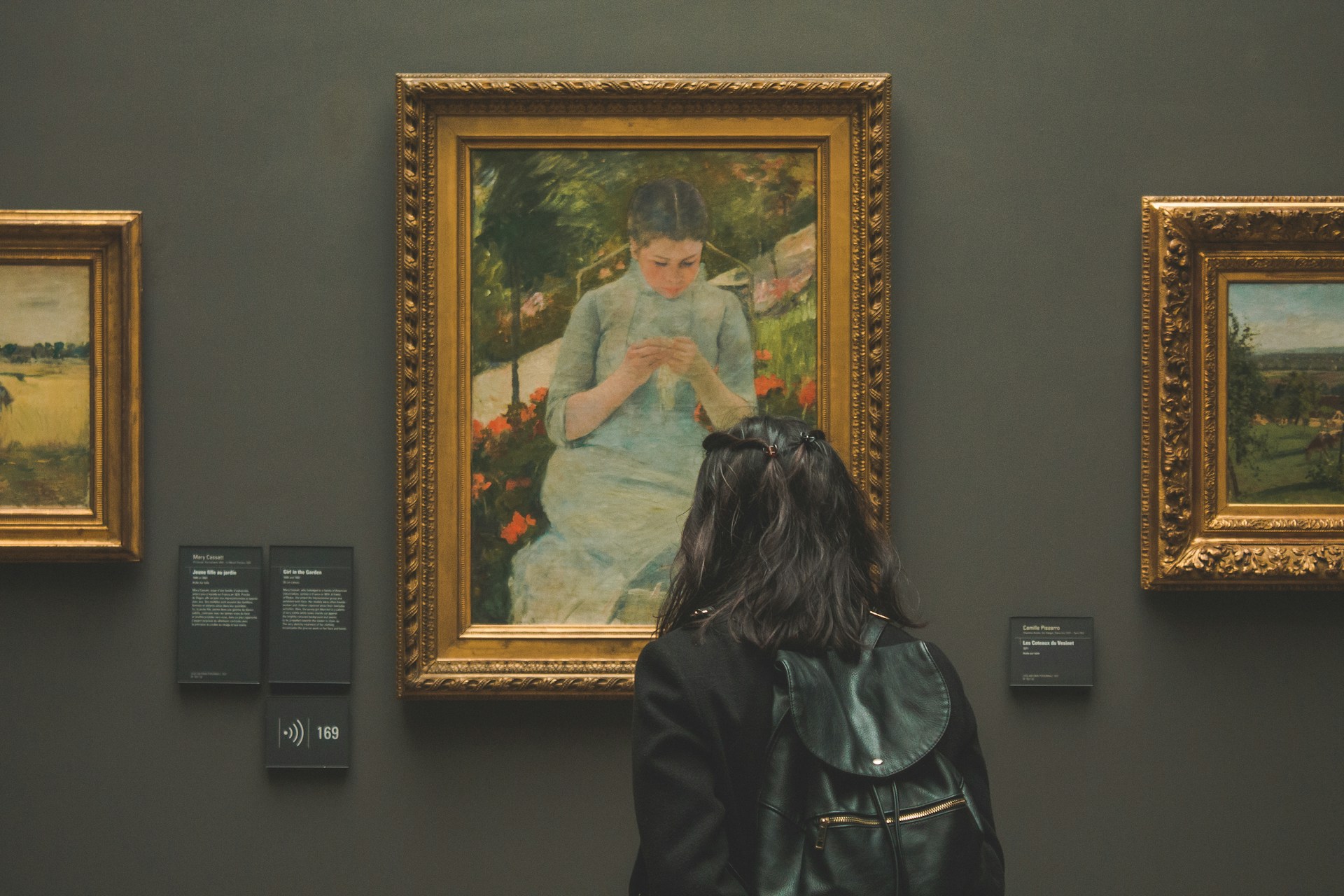 A woman at the Musee d'Orsay in Paris (photo: Diane Picchiottino).