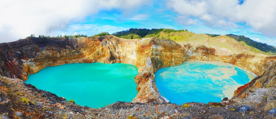 Volcanic lakes Ato Polo and Nuamuri koofai . National park Kelimutu.