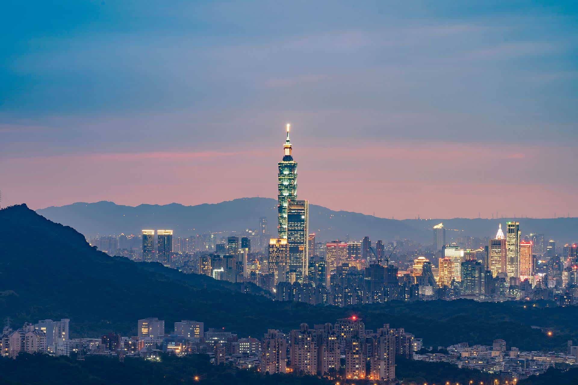 The Perfect 2 Week Taiwan Itinerary (2024 Guide)