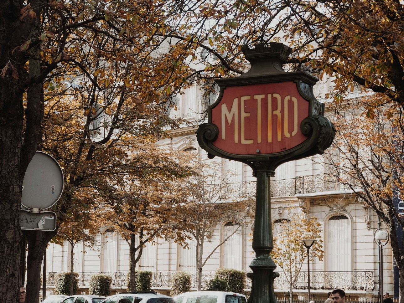 Paris Metro sign