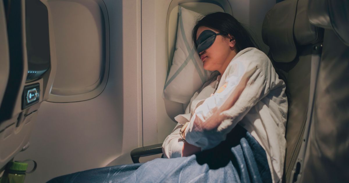 How To Get Good Sleep On A Plane