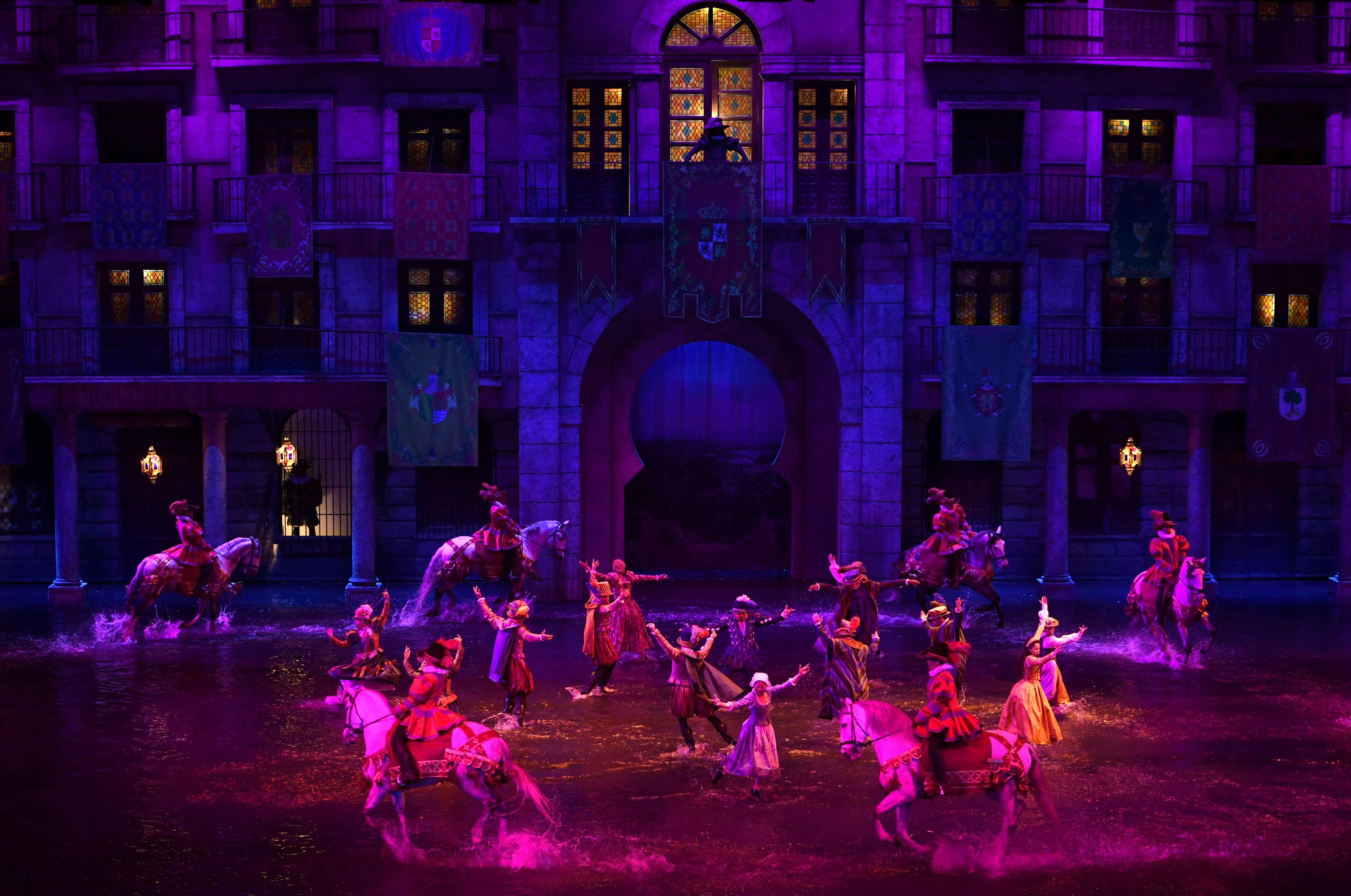 Four period villages, 20 immersive shows, themed restaurants and over 2,000 animals entertain at the original French park
