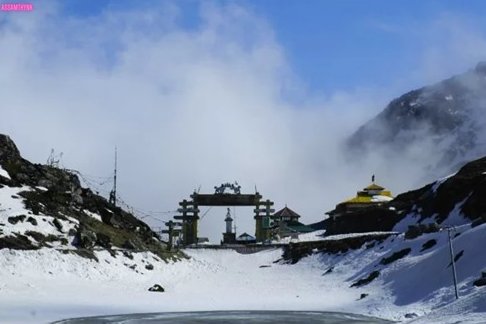 Snow-covered Sela Pass