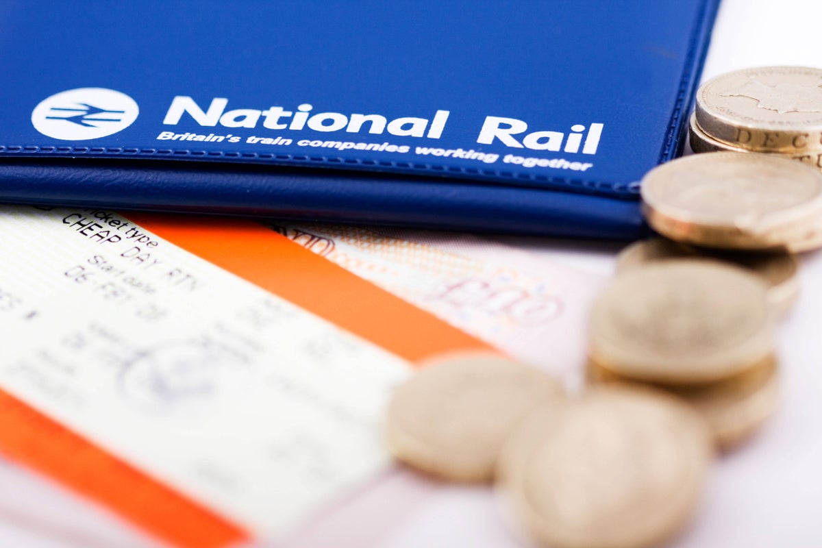 Martin Lewis shares how to save 25% on Railcard before price increase | News