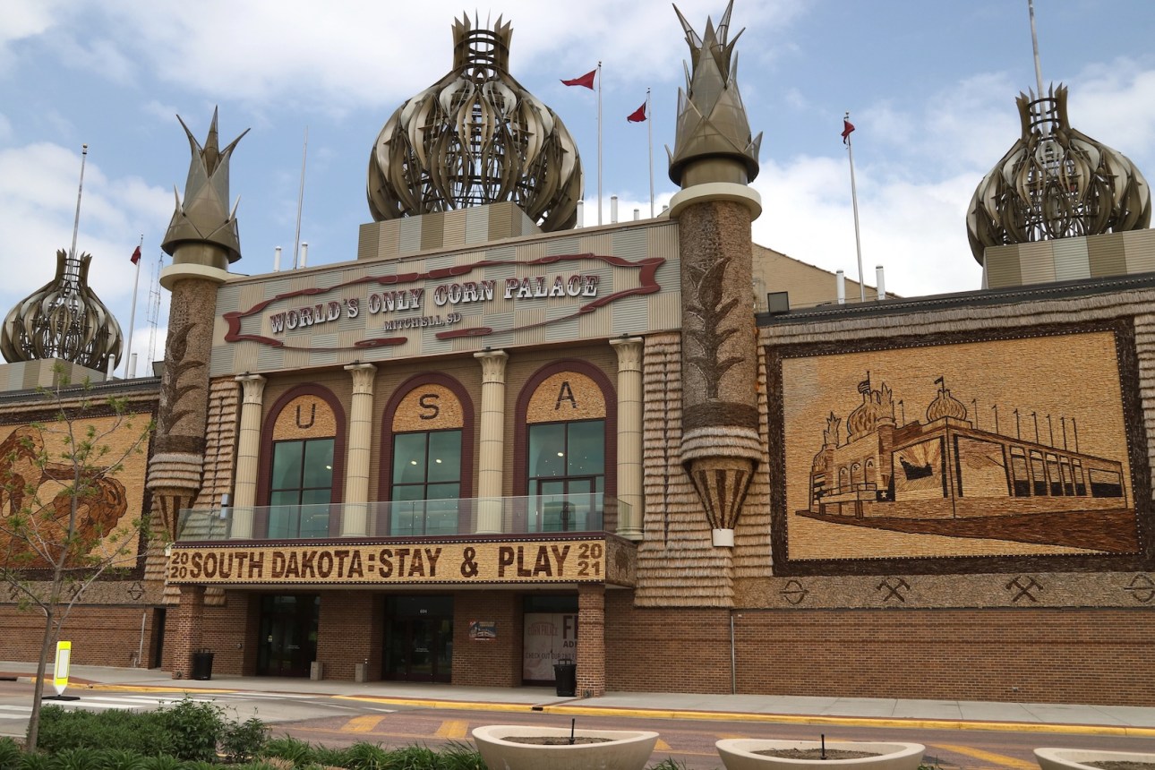 Corn Palace, Mitchell, South Dakota, building, family, mosaics, entrance, street, famous,