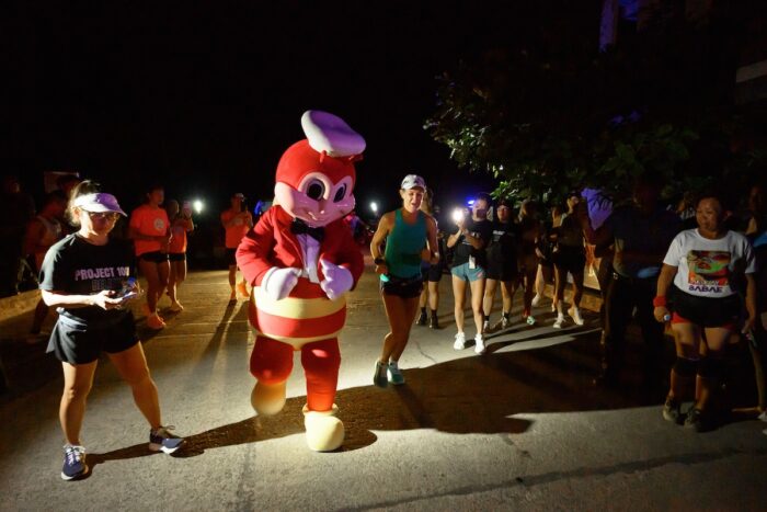 On Day 2, Natalie dropped by Jollibee Abulug Cagayan, the brand’s 1300th store in the Philippines.