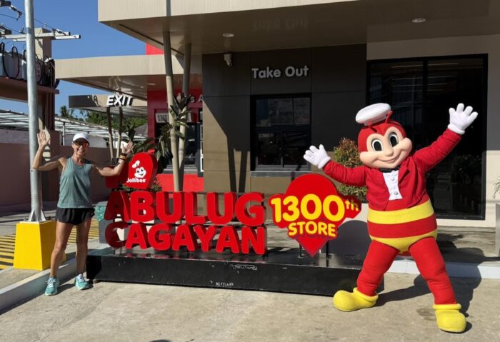 Jollibee and Natalie Dau (middle) hosted a special Jollibee Kids Party for Ta-yac Elementary School students for Project 1000’s Day 5 stop.