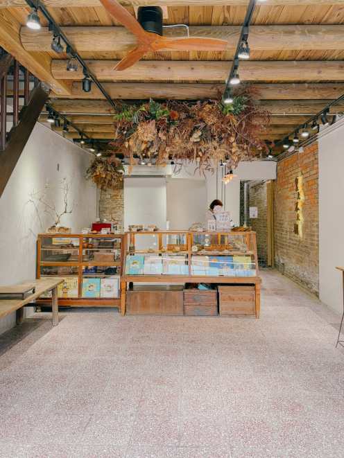 Best things to do in Taiwan Tainan Shennong Street Coffee Shop