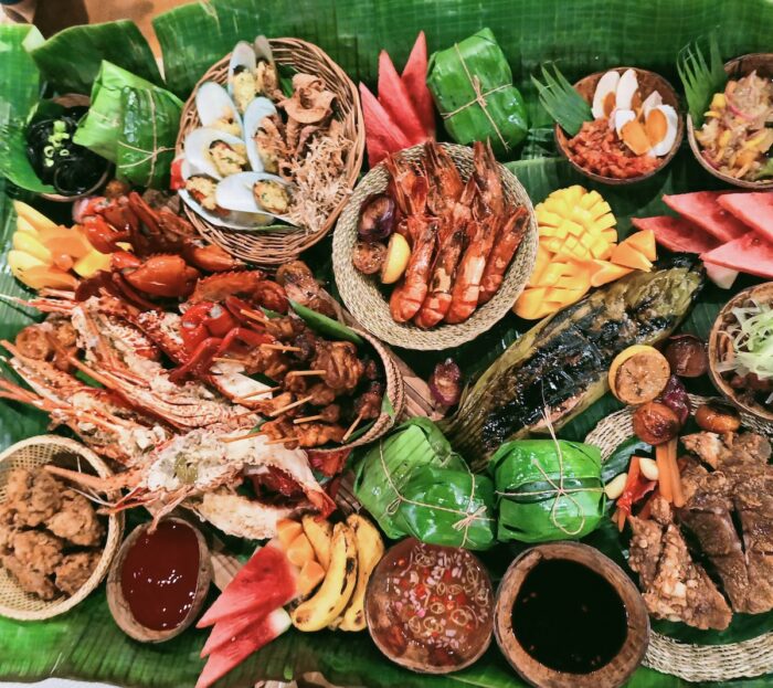 La-Ud Restaurant Boodle Fight