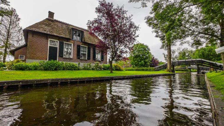 9 Essential Tips for the Perfect Giethoorn Day Trip from Amsterdam