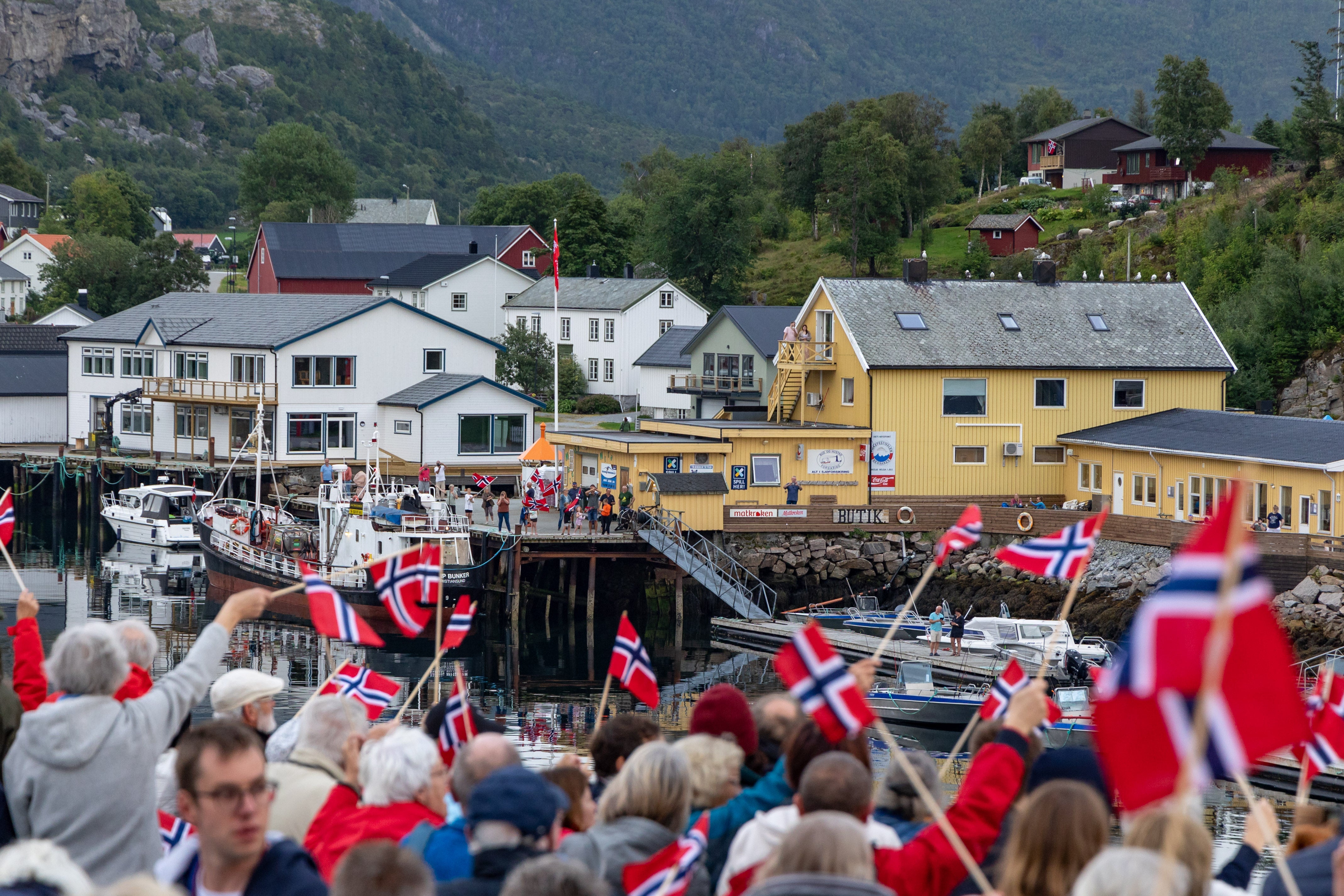 Guests will be welcomed with a festive parade in Bessaker
