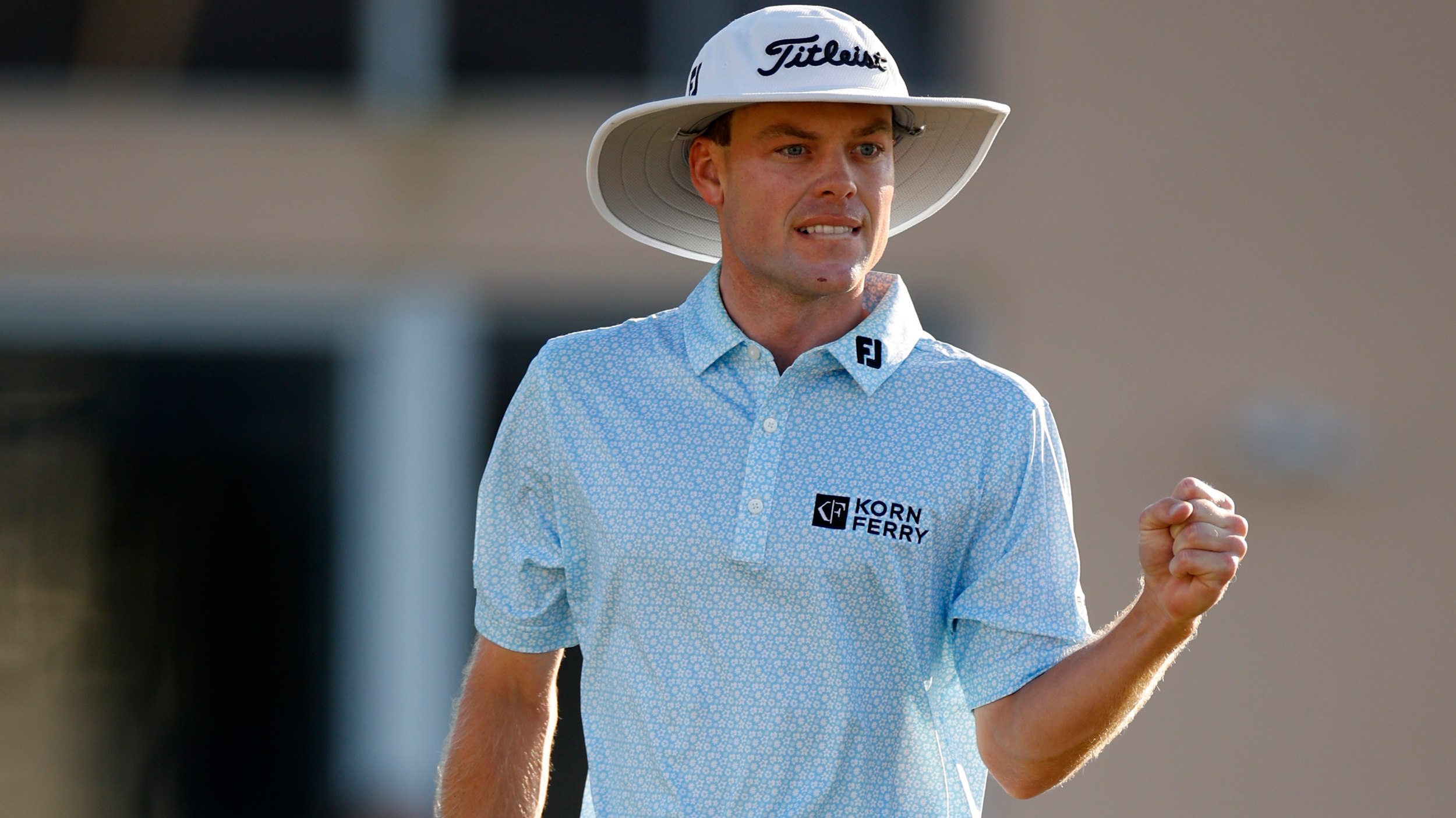 PGA Tour Pro Explains Why He Putts With His Eyes Closed