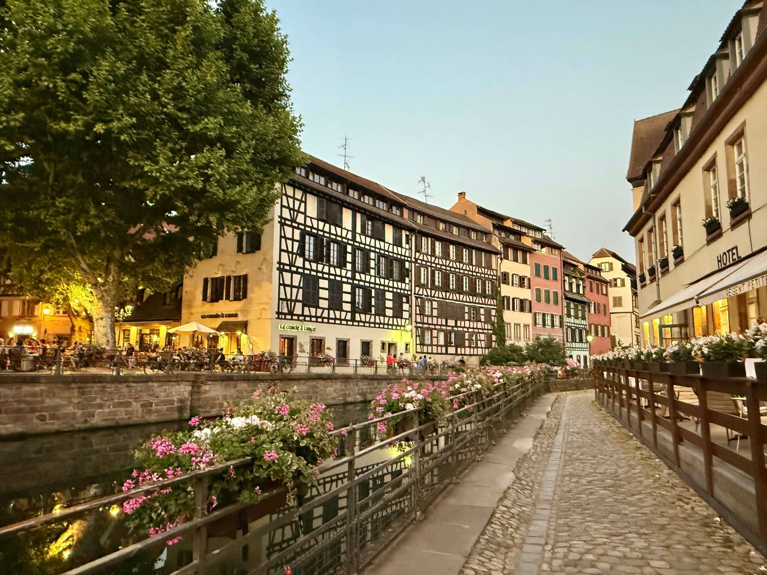 The Best Ways to Fly Economy to Europe on Points