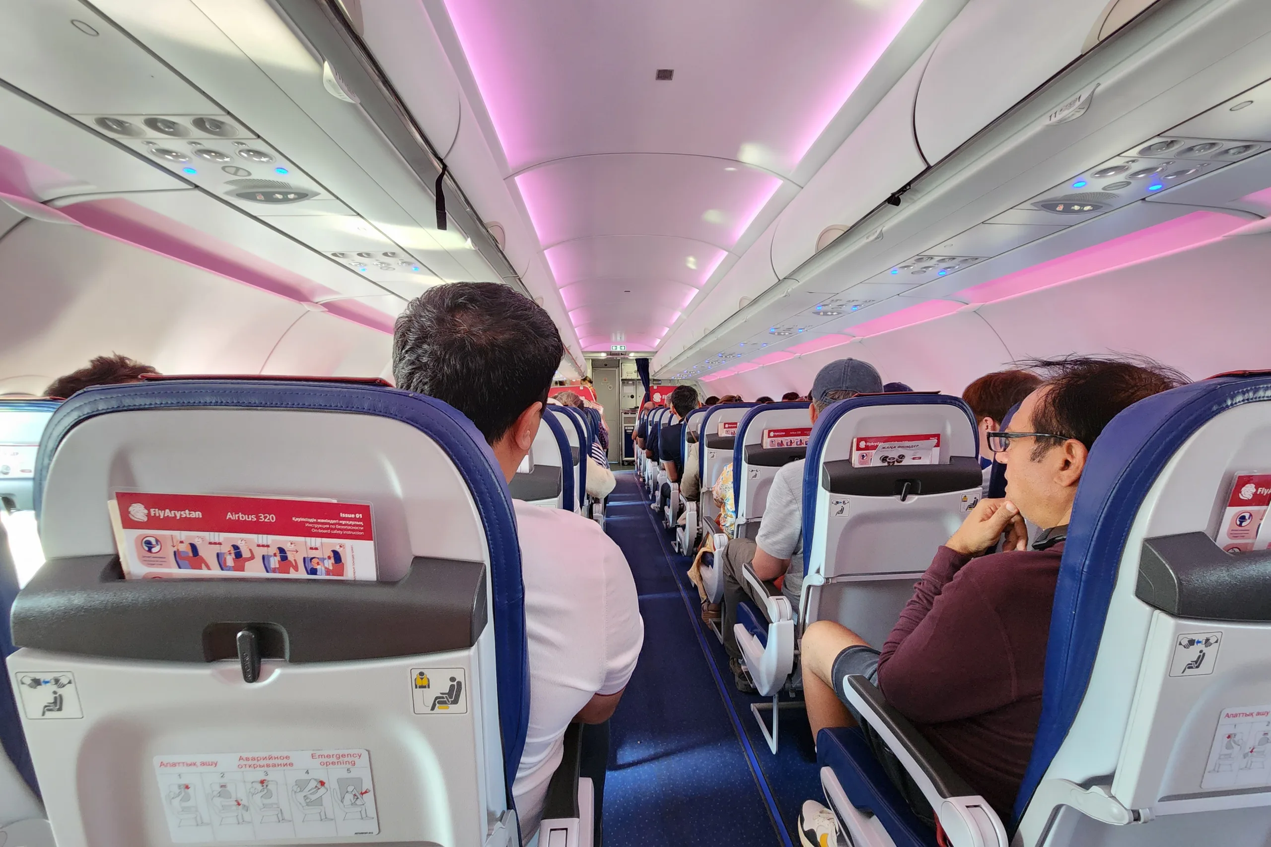 Which Credit Cards Are Best for Low-Cost Airlines?