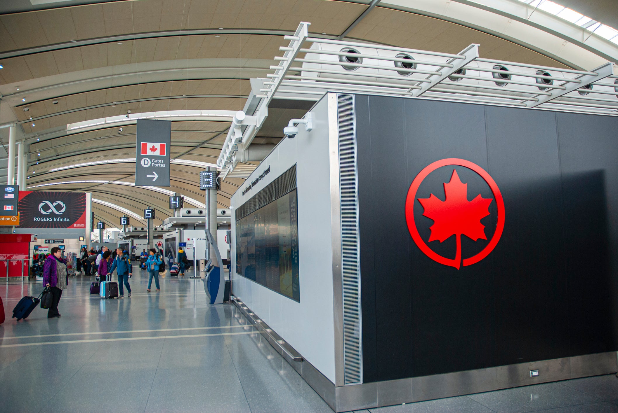 Air Canada flies about 130,000 passengers per day in August
